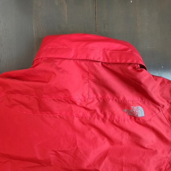 The North Face Women's Windbreaker Sz XL Red Hydrenalite Windproof Rain Hooded - Picture 3 of 7